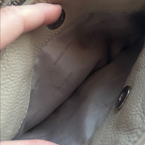 Michael Kors tan pebbled leather chain crossbody bag neutral moto flawed - Picture 5 of 11